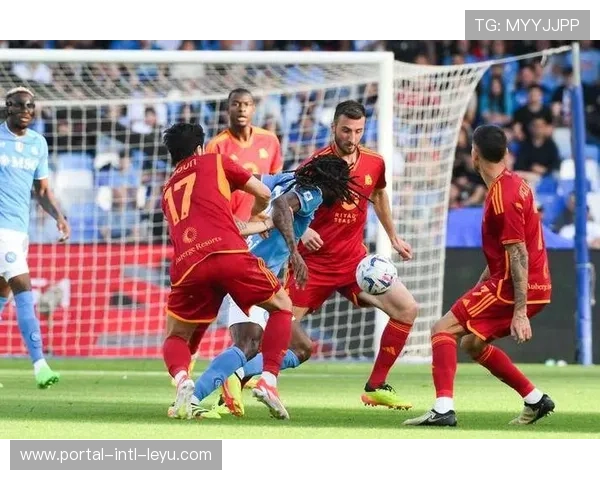 乌迪内斯中场拦截战术受限罗马技术流,控球权丧失 乌迪内斯中场拦截战术受限罗马技术流,控球权丧失