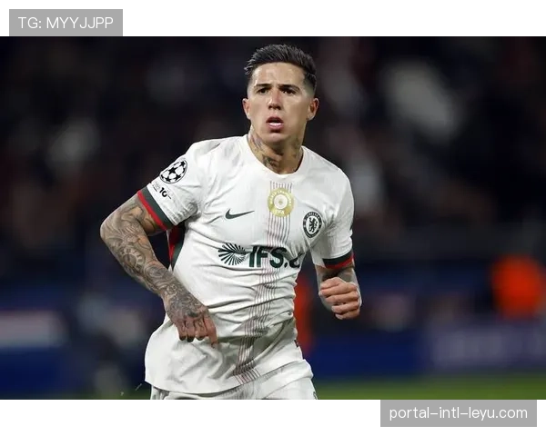 巴黎圣日耳曼转会市场最新动态：锁定卡马文加，内部续约与交易并行